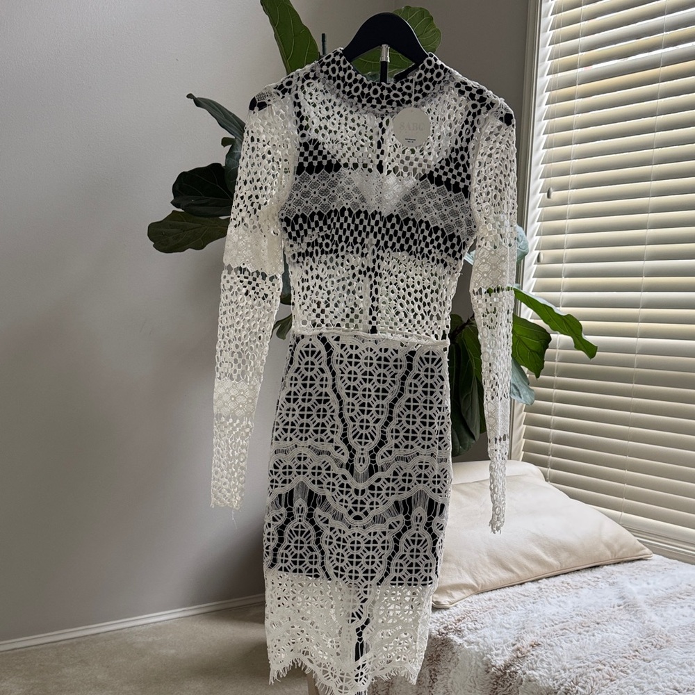 Sabo Skirt Elegant Lace Women Dress in Black and White. XS NWT